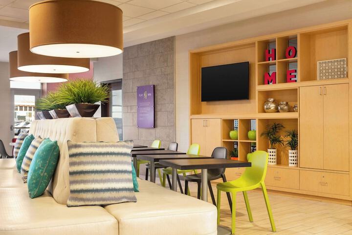 Hotel Interior 16 of 68