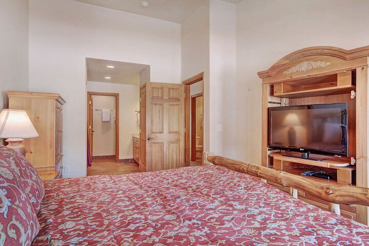 Room 22 of 38
