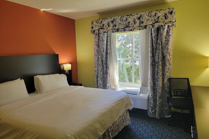 Room 30 of 73