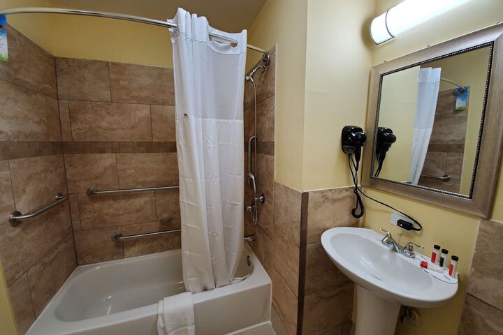 Room 12 of 29