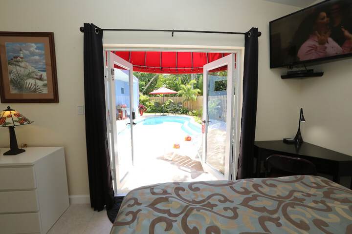 Fantasy Island Inn – Caters to Men