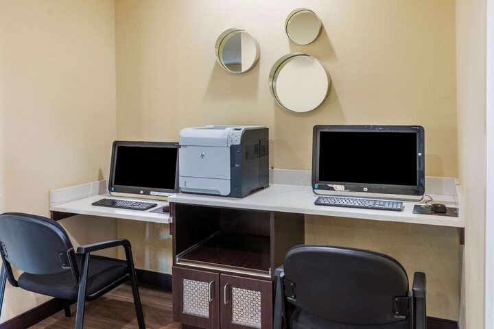 Business Center 48 of 48