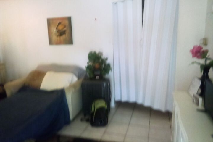 Room 11 of 31