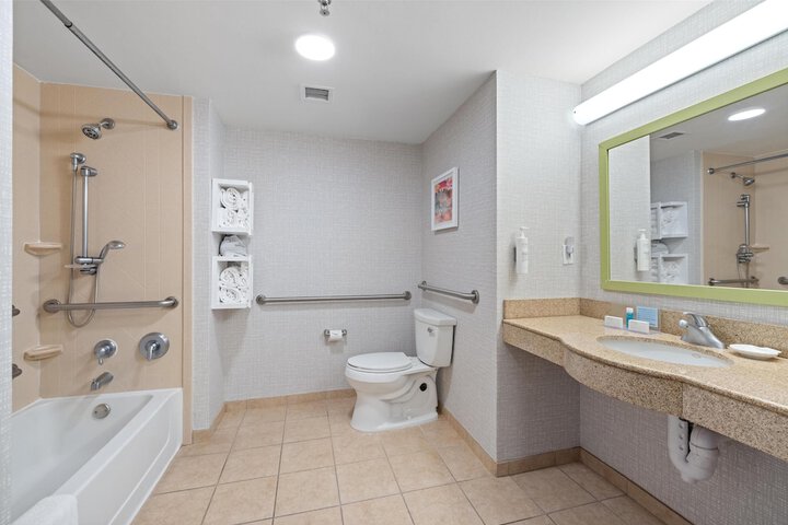 Hampton Inn & Suites Madera