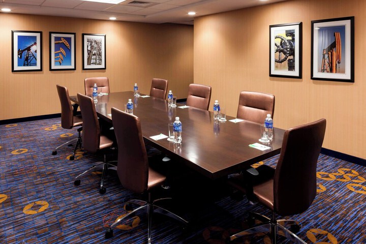 Courtyard by Marriott Houston North / Shenandoah