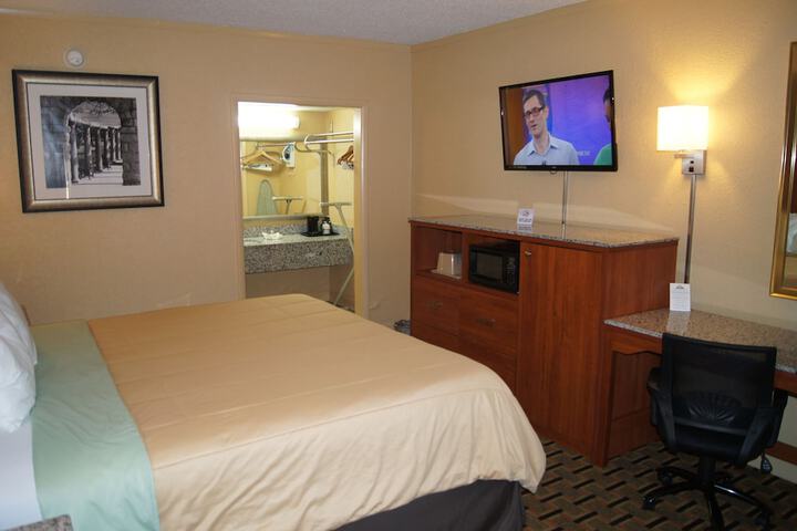 Room 85 of 110