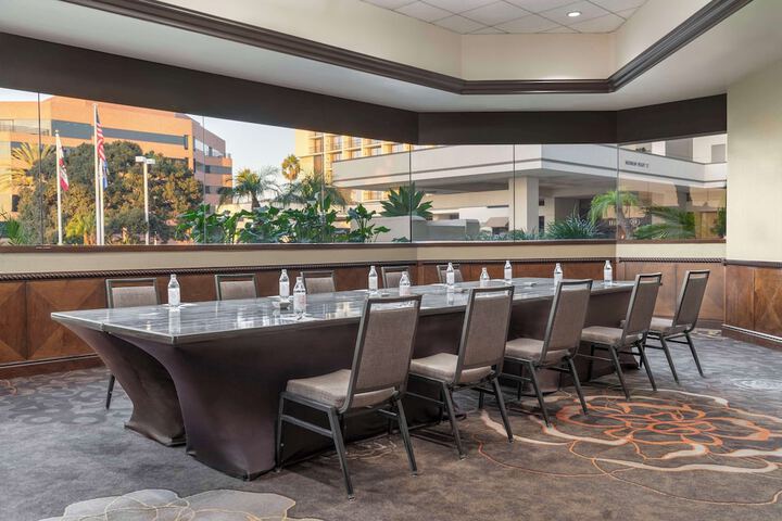 Hilton Orange County / Costa Mesa