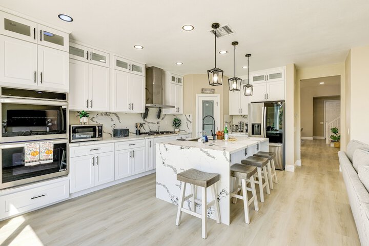 Mtn-view Gem w / Private Yard: Luxe Beaumont Home