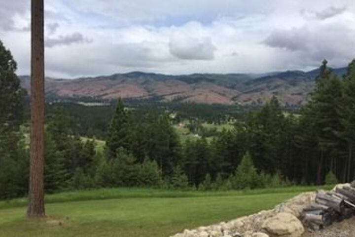 Tin Cup Lodge