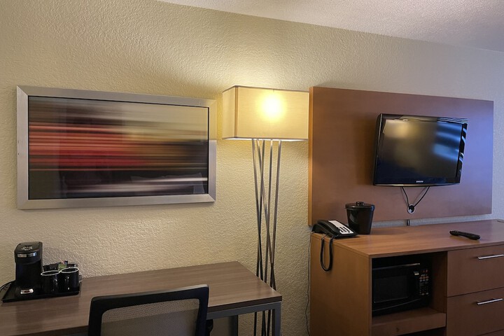 Room 50 of 81