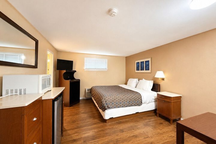 BEACHWAY MOTEL