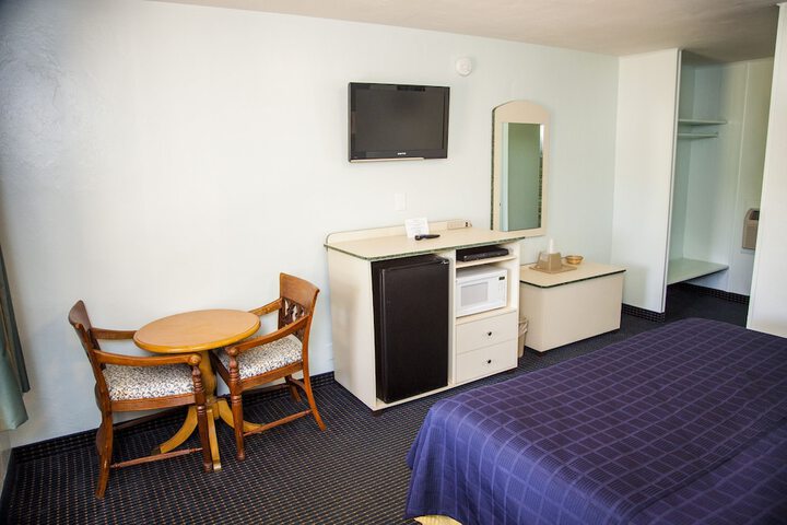 Room 19 of 27