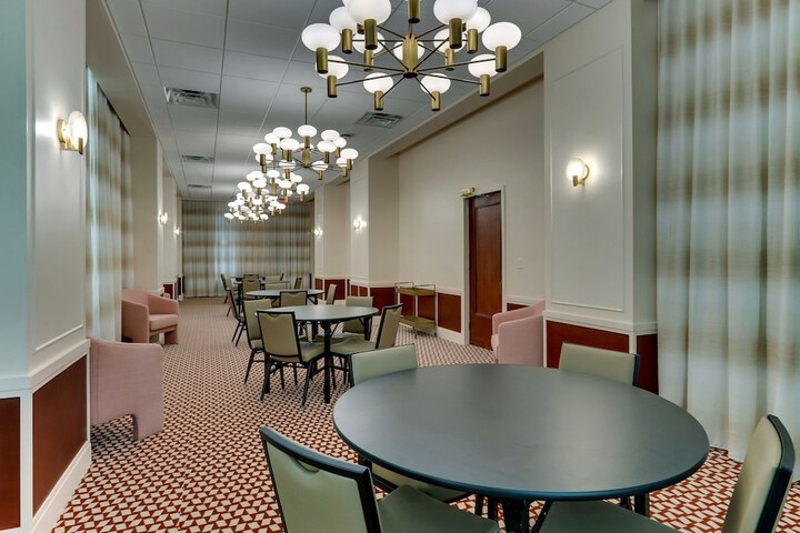 Threefoot Hotel Meridian, a Tribute Portfolio Hotel