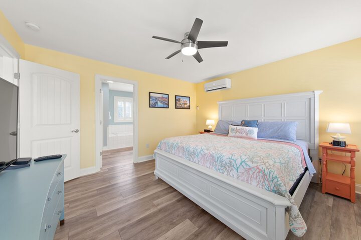 Room 28 of 108