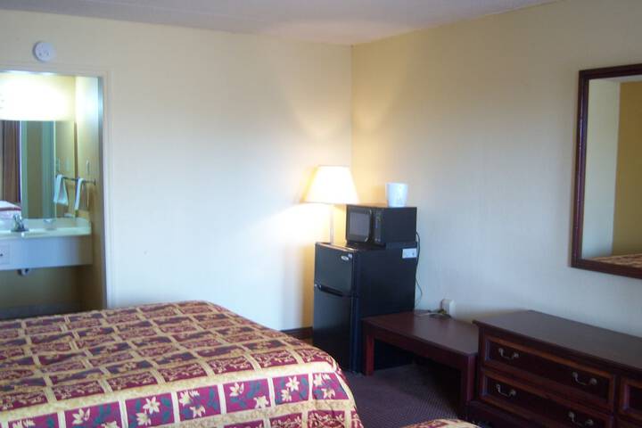 Room 18 of 32