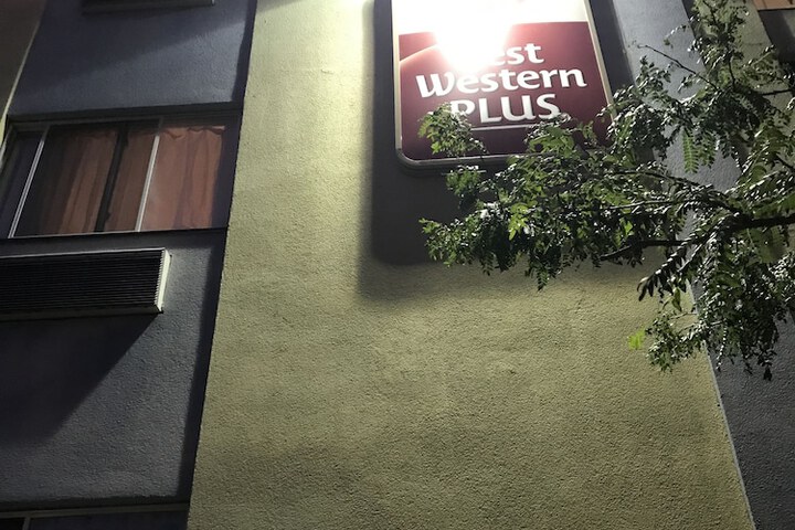 Hotel 4 of 60