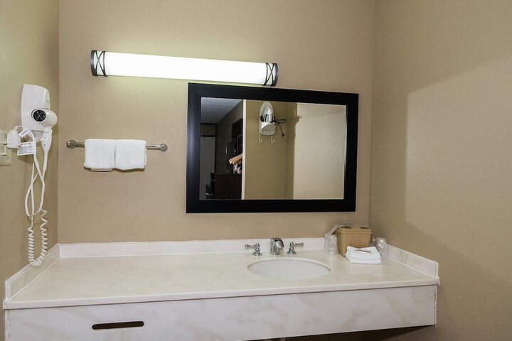 Room 14 of 23