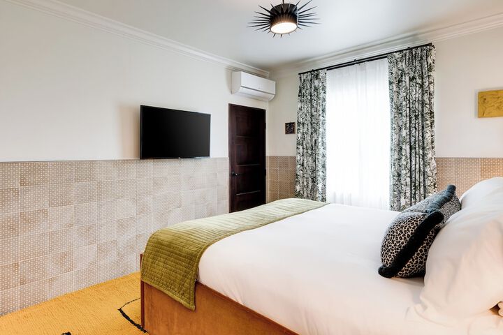 Room 55 of 116