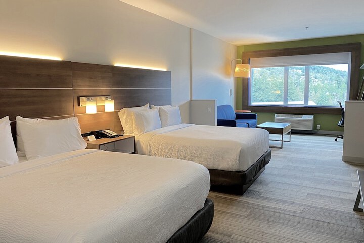 Room 8 of 30