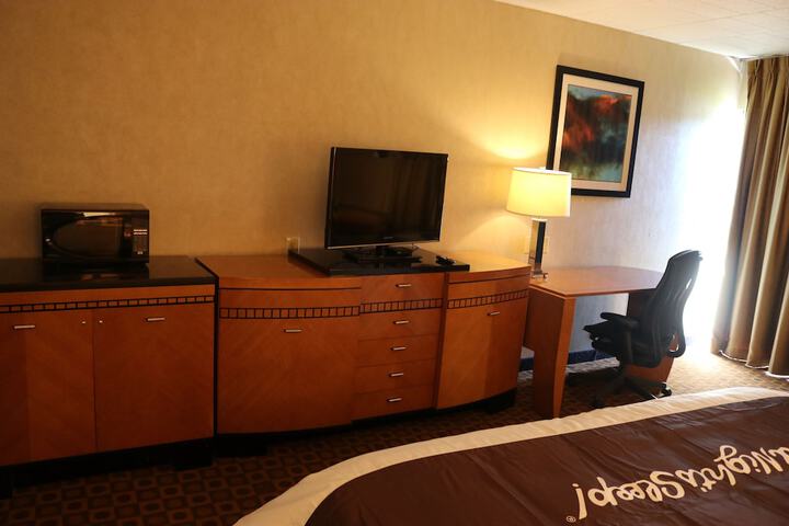 Room 9 of 24