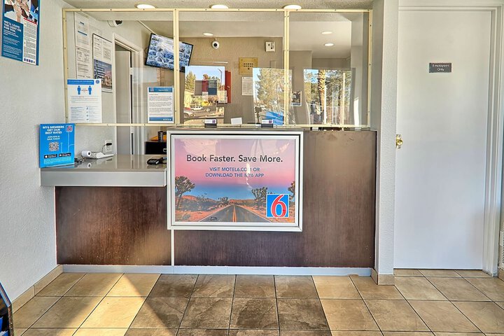 Motel 6 Lancaster CA