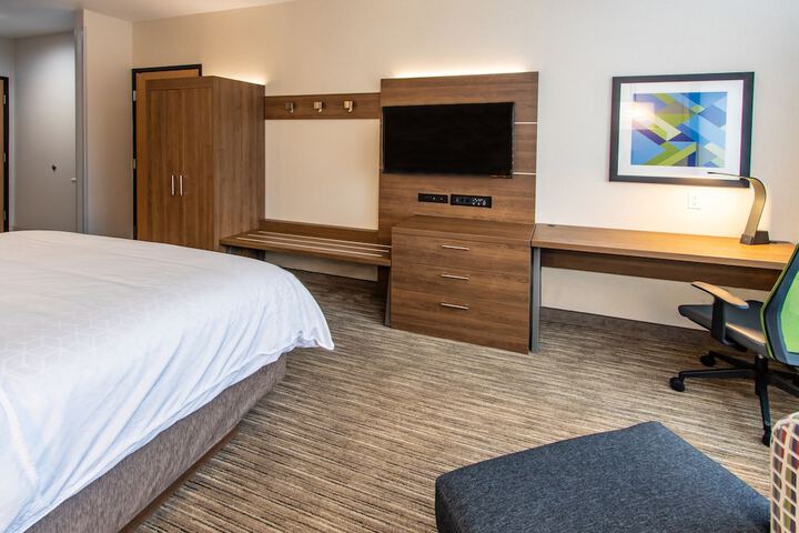 Room 45 of 135
