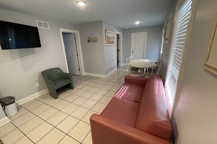 Room 18 of 43