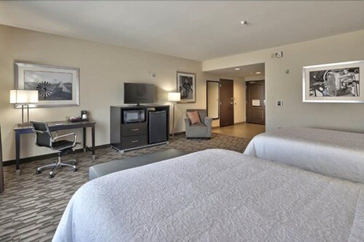 Room 10 of 34