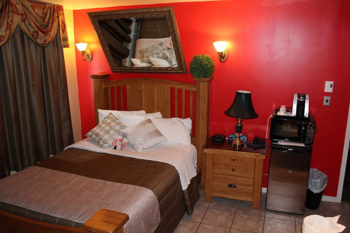 Room 33 of 45