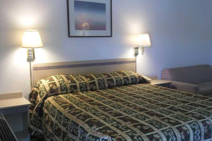 Room 15 of 30