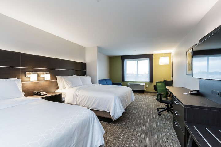 Room 7 of 33