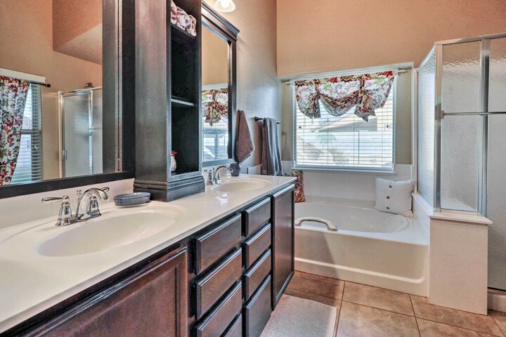 Maricopa Home w / Swim-up Bar Heated Pool & Slide
