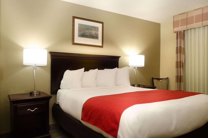 Room 15 of 36