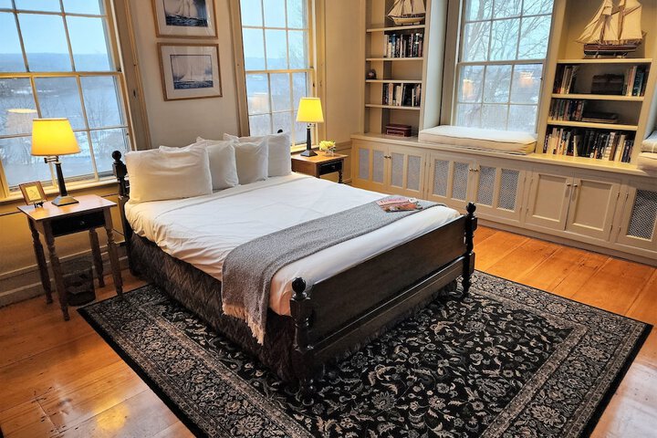 Room 2 of 11