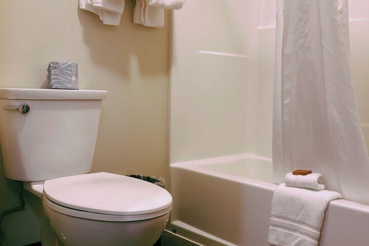 Room 8 of 24