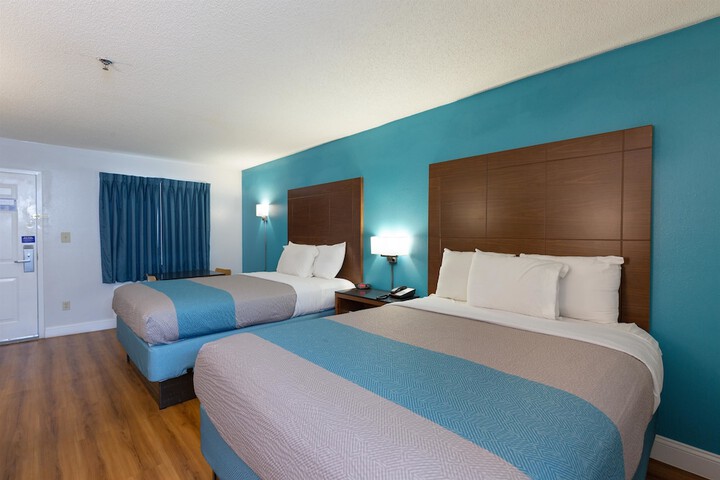 Room 17 of 29