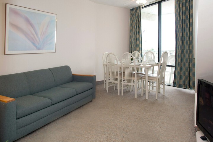 Room 33 of 40