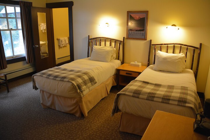 Room 30 of 63