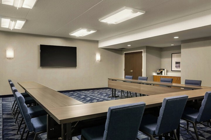 Courtyard by Marriott Minneapolis-St. Paul Airport