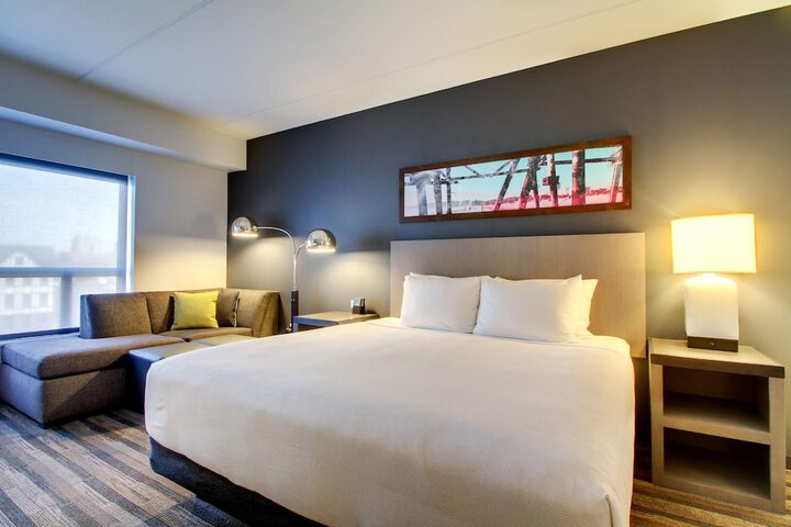 Room 13 of 62