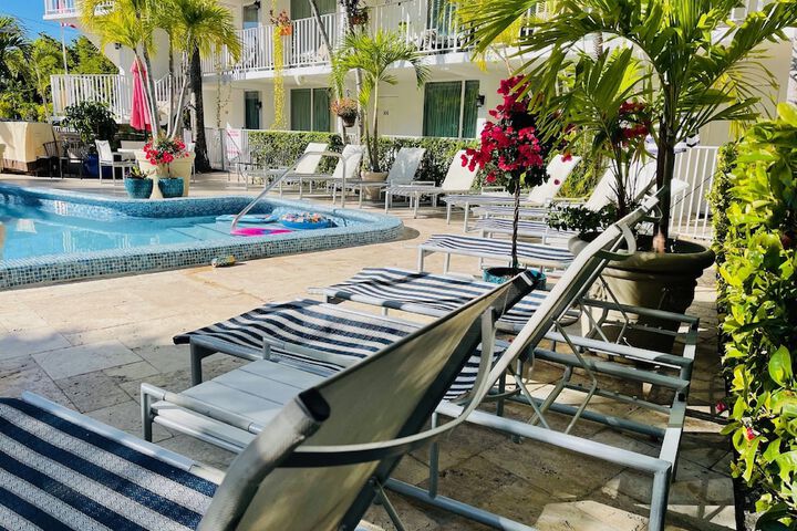 Ocean Mile Hotel