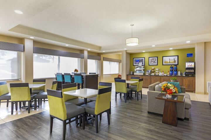 Best Western Franklin Town Center Hotel & Suites