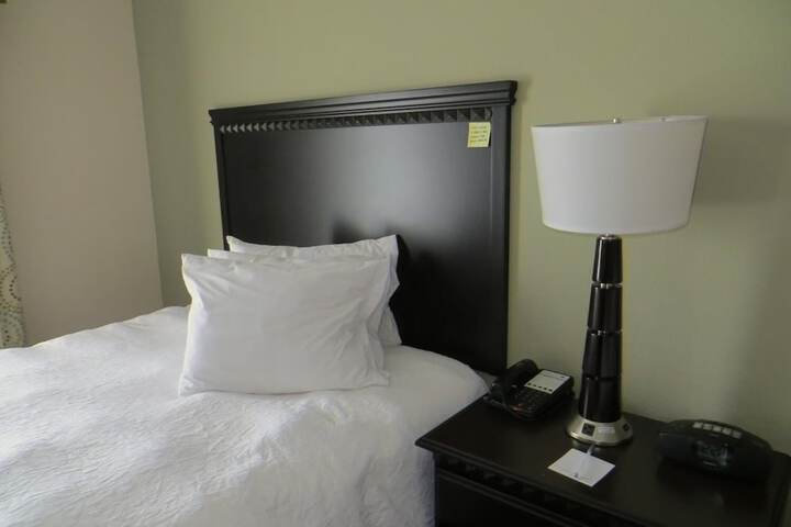 Room 13 of 22