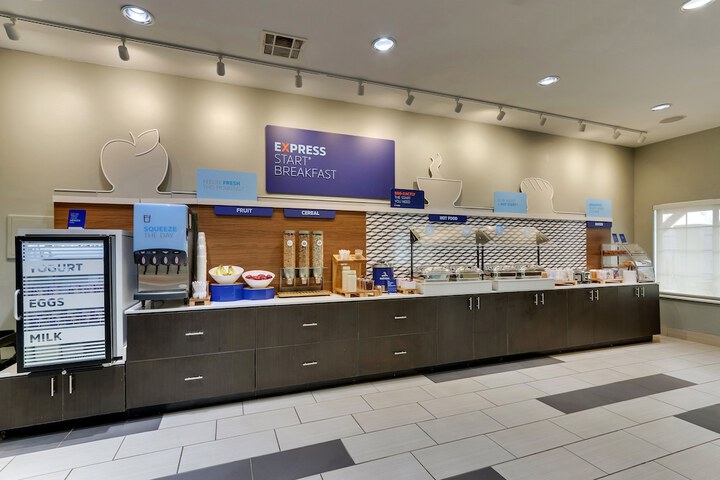Holiday Inn Express & Suites Ardmore by IHG