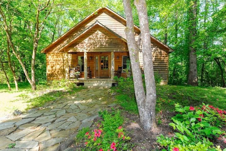 Dancing Bear Lodge