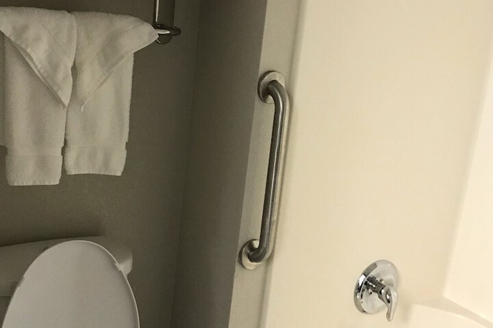Room 26 of 53