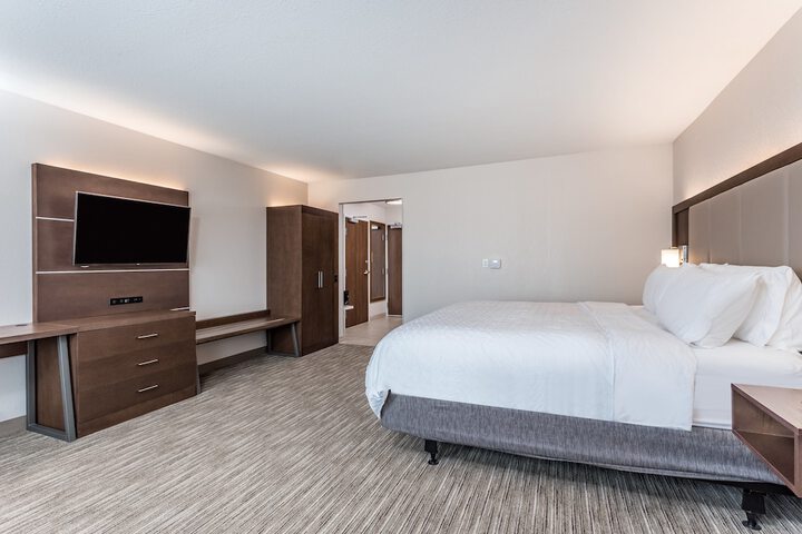 Room 16 of 49
