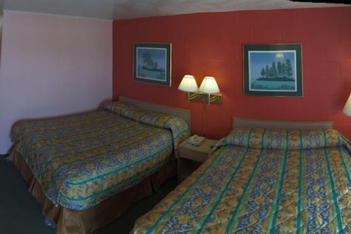 Room 25 of 38