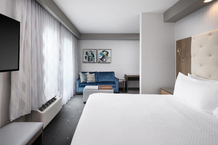 Best Western Premier Hotel at Fishers Landing