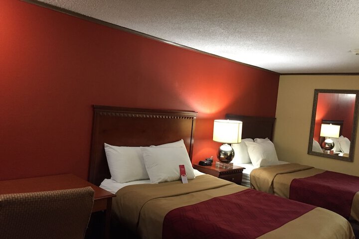 Econo Lodge Norwalk